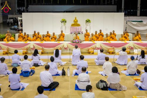 ภาพ No.305547:วันที่ 29 มกราคม พ.ศ. 2569 พิธีถวายภัตตาหารเป็นสังฆทาน แด่พระธรรมยาตรา ณ วัดพระธรรมกาย  จังหวัดปทุมธานี ในโครงการธรรมยาตรา กตัญญูบูชา มหาปูชนียาจารย์ พระมงคลเทพมุนี(สด จนฺทสโร) พระผู้ปราบมาร อนุสรณ์สถาน 7 แห่ง ปีที่ 14