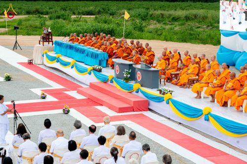 ภาพ No.346643:วันอาทิตย์ที่ 30 สิงหาคม พ.ศ.2569 พิธีทอดผ้าป่า สวดธรรมจักรกัปปวัตนสูตรกลั่นแผ่นดินโปรยรัตนชาติ  สถาปนาองค์พระเจดีย์เพื่อสร้างสันติภาพโลก  ณ ศูนย์ปฏิบัติธรรมพนมสารคาม (เพชรตะวัน) จังหวัดฉะเชิงเทรา