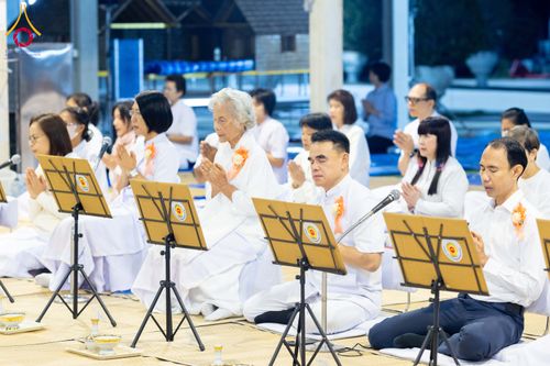 ภาพ No.288838:วันที่ 6 มกราคม พ.ศ. 2569 พิธีถวายภัตตาหารเป็นสังฆทาน แด่พระธรรมยาตรา ในโครงการธรรมยาตรา กตัญญูบูชา มหาปูชนียาจารย์ พระมงคลเทพมุนี(สด จนฺทสโร) พระผู้ปราบมาร อนุสรณ์สถาน 7 แห่ง ปีที่ 14 ณ อนุสรณ์สถานมหาวิหารพระมงคลเทพมุนี (โลตัสแลนด์) อ.สองพี่น้อง จ.สุพรร