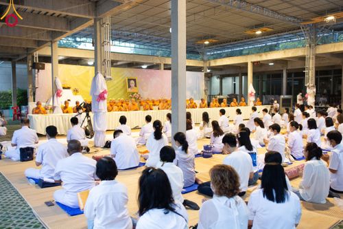 ภาพ No.111856:พิธีถวายภัตตาหารเป็นสังฆทาน แด่คณะพระธรรมยาตราฯ ในโครงการธรรมยาตรา กตัญญูบูชา มหาปูชนียาจารย์ พระมงคลเทพมุนี(สด จนฺทสโร) พระผู้ปราบมาร อนุสรณ์สถาน 7 แห่ง ปีที่ 12 วันที่ 14 มกราคม พ.ศ. 2567 ณ อนุสรณ์สถานมหาวิหารพระมงคลเทพมุนี  (โลตัสแลนด์) อ.สองพี่น้อง จ