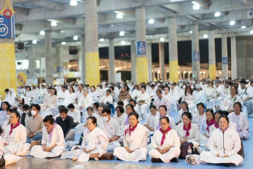 ภาพ No.187628:พิธีฉลองชัยสวดมนต์บทธัมมจักกัปปวัตนสูตร 7,000,000,000 จบ และพิธีสวดมนต์ข้ามปี วันที่ 31 ธันวาคม พ.ศ. 2567 ถึงวันที่ 1 มกราคม พ.ศ. 2568 ณ มหารัตนวิหารคด วัดพระธรรมกาย จ.ปทุมธานี