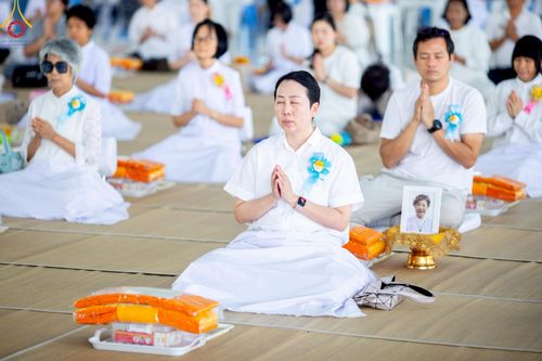 ภาพ No.213277:วันศุกร์ที่ 28 มีนาคม พ.ศ. 2568 (วันพระ แรม 15 ค่ำ เดือน 4) พิธีบุพเปตพลี ครั้งที่ 161 ร่วมอุทิศบุญแด่หมู่ญาติที่ล่วงลับไปแล้ว และสืบทอดอายุพระพุทธศาสนา ณ หอฉันคุณยายอาจารย์ฯ วัดพระธรรมกาย