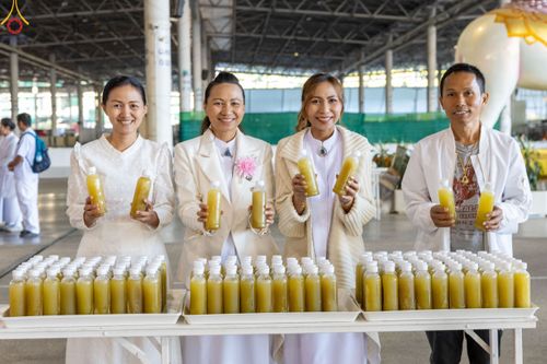 ภาพ No.188176:พิธีถวายภัตตาหารเป็นสังฆทาน แด่พระธรรมยาตรา ในโครงการธรรมยาตรา กตัญญูบูชา มหาปูชนียาจารย์ พระมงคลเทพมุนี(สด จนฺทสโร) พระผู้ปราบมาร อนุสรณ์สถาน 7 แห่ง ปีที่ 13 ณ สภาธรรมกายสากล วัดพระธรรมกาย วันที่ 2 มกราคม พ.ศ. 2568