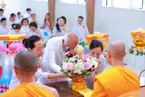 ภาพ No.239686:วันอาทิตย์ ที่ 17 สิงหาคม พ.ศ. 2568 พิธีทอดผ้าป่าฉลองครบรอบ 27 ปี วัดพระธรรมกายซีแอตเติล รัฐวอชิงตัน ประเทศสหรัฐอเมริกา