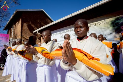 ภาพ No.231655:โครงการบรรพชาอุปสมบทหมู่ครั้งที่ 2 ณ วัดพระธรรมกายโจฮันเนสเบิร์ก ประเทศแอฟริกาใต้ วันอาทิตย์ 29 มิถุนายน พ.ศ. 2568