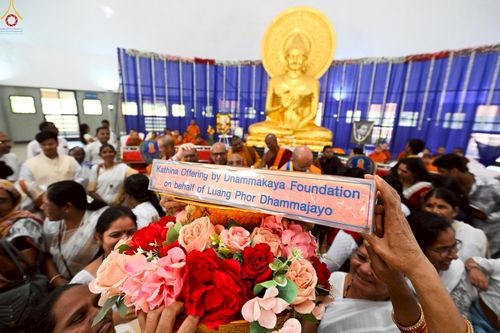 ภาพ No.263306:วันที่ 14 ตุลาคม พ.ศ. 2568 กฐินวัดถ้ำพุทธตรีรัศมี เมืองนาสิก รัฐมหาราษฎร์ ประเทศอินเดีย 