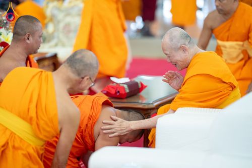 ภาพ No.185259:พิธีถวายมหาสังฆทาน 1,000 วัด ในวาระอายุวัฒนมงคล 84 ปี หลวงพ่อทัตตชีโว วันอาทิตย์ที่ 22 ธันวาคม พ.ศ. 2567 ณ สภาธรรมกายสากล วัดพระธรรมกาย