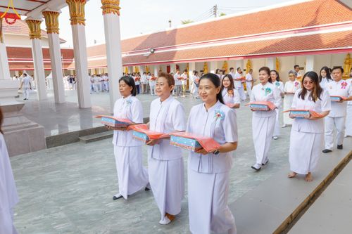 ภาพ No.189580:พิธีทอดผ้าป่าทำนุบำรุงศาสนสถาน ในโครงการธรรมยาตรา กตัญญูบูชา มหาปูชนียาจารย์ พระมงคลเทพมุนี(สด จนฺทสโร) พระผู้ปราบมาร อนุสรณ์สถาน 7 แห่ง ปีที่ 13 ณ วัดสองพี่น้อง ต.ต้นตาล อ.สองพี่น้อง จ.สุพรรณบุรี วันที่ 5 มกราคม พ.ศ. 2568