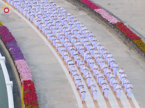 ภาพ No.63148:โครงการอุปสมบทหมู่ บูชาธรรมหลวงพ่อธัมมชโย พ.ศ.2567 ณ ลานธรรม พระมหาธรรมกายเจดีย์ วัดพระธรรมกาย วันที่ 13 เมษายน พ.ศ.2567