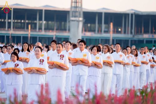 ภาพ No.276617:วันเสาร์ที่ 6 ธันวาคม  พ.ศ. 2568 พิธีเวียนประทักษิณและพิธีวันทาเจดีย์ โครงการอุปสมบทบูชาธรรมมหาปูชนียาจารย์ ประจำปี พ.ศ.2568 โครงการบวชพระนานาชาติ AEC และ WAB รุ่น CEO (นักบริหาร) รุ่นที่ 5 ณ มหาธรรมกายเจดีย์ วัดพระธรรมกาย