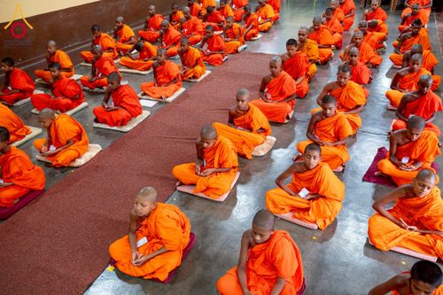 ภาพ No.225584:วันที่ 1 พฤษภาคม พ.ศ. 2568 พิธีเปิดโครงการ สยาม-ลังกา ธรรมยาตรา ฉลองเทศกาลวิสาขบูชาแห่งชาติ ศรีลังกา  และ บูชาธรรม 81 ปี หลวงพ่อธัมมชโย