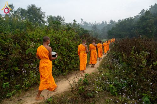 ภาพ No.130980:Photo Story ปฐมบรรพชาชาวพุทธมาร์มา Episode 4/5 วันที่ 13 กุมภาพันธ์พ.ศ. 2567 ณ วัดธัมจักร อรัญกุฏิ บังกลาเทศ