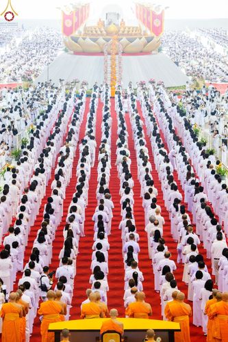 ภาพ No.77016:พิธีหล่อพระบรมพุทธเจ้า ในวันมาฆบูชา อาทิตย์ต้นเดือนที่ 6 มีนาคม พ.ศ. 2566 ณ วัดพระธรรมกาย จ.ปทุมธานี