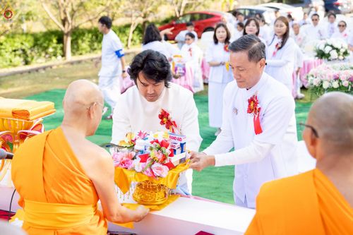 ภาพ No.272762:วันอาทิตย์ที่ 19 ตุลาคม พ.ศ. 2568 พิธีทอดกฐินสามัคคี  ณ วัดพระธรรมกายดีซี สหรัฐอเมริกา 