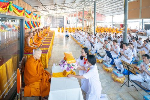 ภาพ No.189320:พิธีทอดผ้าป่าทำนุบำรุงศาสนสถาน ในโครงการธรรมยาตรา กตัญญูบูชา มหาปูชนียาจารย์ พระมงคลเทพมุนี(สด จนฺทสโร) พระผู้ปราบมาร อนุสรณ์สถาน 7 แห่ง ปีที่ 13 ณ วัดใหม่นพรัตน์  ต.เนินพระปรางค์ อ.สองพี่น้อง จ.สุพรรณบุรี วันที่ 5 มกราคม พ.ศ. 2568