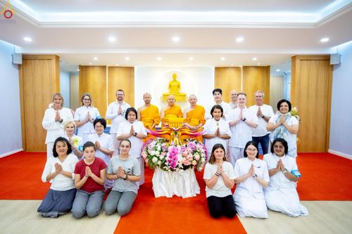 ภาพ No.270416:วันอาทิตย์ที่ 19 ตุลาคม พ.ศ. 2568 พิธีทอดกฐินสามัคคี เพื่อสถาปนากุฏิสงฆ์  น้อมถวายเป็นพุทธบูชาและบูชาธรรม แด่หลวงพ่อธัมมชโย ณ วัดพุทธเคปทาวน์  ประเทศสาธารณรัฐแอฟริกาใต้