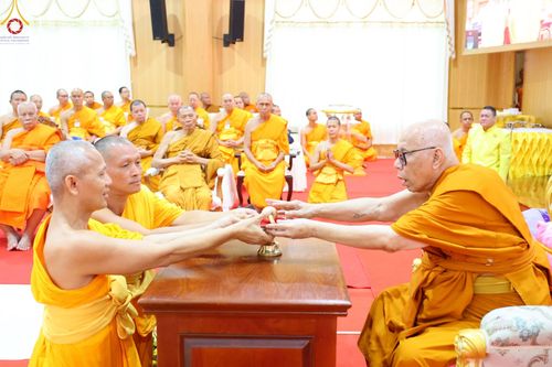 ภาพ No.89764:พิธีวางแผ่นจารึกชื่อ เพื่อนำไปประดิษฐานไว้ในฐานองค์พระประธาน เนื่องในโอกาสครบรอบ 10 ปี ศูนย์ปฏิบัติธรรมนครราชสีมา วันอาทิตย์ที่ 24 กันยายน พ.ศ. 2566