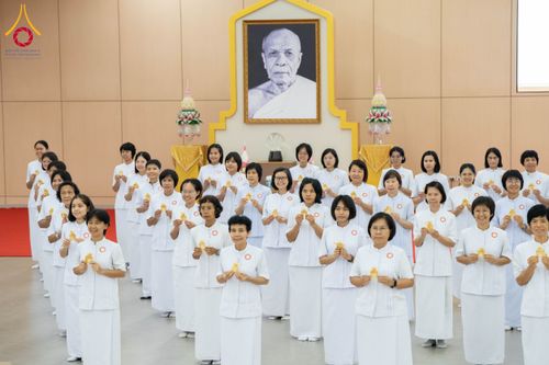 ภาพ No.161675:พิธีรับดวงแก้วนักเรียนบาลี ผู้สมัครสอบในนามวัดพระธรรมกาย วันพุธที่ 2 ตุลาคม พ.ศ. 2567 ณ เทวสภา อาคารร้อยปีคุณยายอาจารย์ฯ วัดพระธรรมกาย จ.ปทุมธานี