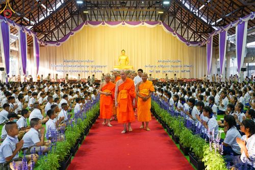 ภาพ No.125640:พิธีมอบโล่และทุนการศึกษา โครงการโรงเรียนส่งเสริมศีลธรรม  "นักบุญขุนเขา" ครั้งที่ ๒ ณ อาคารธรรมสภา วัดบ้านขุน ตำบลบ่อหลวง อำเภอฮอด จังหวัดเชียงใหม่ วันอังคารที่ ๒๗ กุมภาพันธ์ พ.ศ.๒๕๖๗