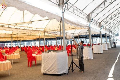 ภาพ No.60838:V.37 ยิ่งกว่าดี เพื่อ 80 ปีของพ่อ ภาพการเตรียมงานของหน่วยงานต่างๆ เพื่อพิธีฉลองอายุวัฒนมงคล 80 ปี หลวงพ่อธัมมชโย และรับถวายมหาสังฆทาน 10,000 กว่าวัดทั่วประเทศ ในวันคุ้มครองโลก วันจันทร์ที่ 22 เมษายน พ.ศ. 2567