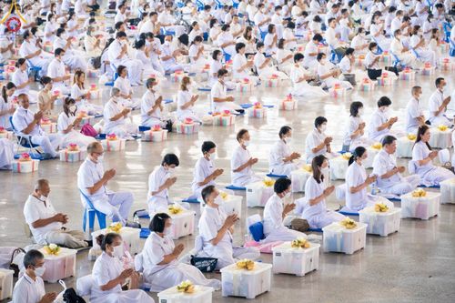 ภาพ No.102401:พิธีถวายอุปกรณ์ทำความสะอาด ณ บ้านแก้วเรือนทองคุณยายอาจารย์ฯ วัดพระธรรมกาย วันเสาร์ที่ 16 ธันวาคม พ.ศ. 2566