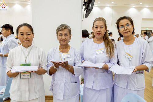 ภาพ No.242730:วันที่ 29-31 สิงหาคม พ.ศ. 2568 องค์กรภาคีเครือข่าย “บวร” (บ้าน-วัด-โรงเรียน-ราชการ) อ.คลองหลวง จัดบวชอุบาสิกาแก้ว ถวายพระราชกุศลแด่สมเด็จพระพันปีหลวง - กตัญญูบูชาแด่ผู้มีพระคุณ