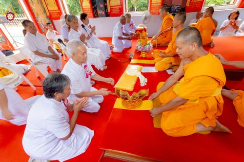 ภาพ No.231797:วันเสาร์ ที่ 5 กรกฎาคม พ.ศ. 2568 พิธีบรรพชา อุปสมบท โครงการอุปสมบท บูชาธรรมมหาปูชนียาจารย์ รุ่นเข้าพรรษา ณ วัดเกาะแก้วประชานุรักษ์ อ.วังทอง  จ.พิษณุโลก