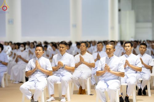 ภาพ No.59235:พิธีเจริญพระพุทธมนต์ ถวายภัตตาหารเป็นสังฆทาน เนื่องในวาระอายุวัฒนมงคล 80 ปี หลวงพ่อธัมมชโย ณ สภาธรรมกายสากล วัดพระธรรมกาย วันพุธที่ 24 เมษายน พ.ศ.2567