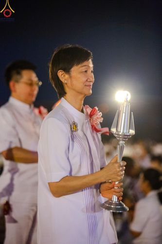 ภาพ No.160590:พิธีจุดประทีป 20,000 ดวง บูชาพระมหาธรรมกายเจดีย์ และบูชาพระมงคลเทพมุนี (สด จนฺทสโร) พระผู้ปราบมาร ณ ลานธรรม พระมหาธรรมกายเจดีย์ วัดพระธรรมกาย จ.ปทุมธานี วันที่ 10 ตุลาคม พ.ศ. 2567