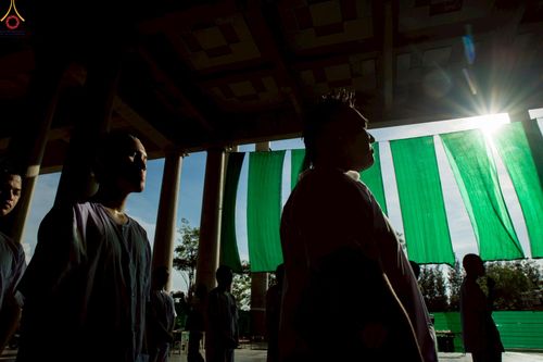 ภาพ No.228631:วันอังคารที่ 10 มิถุนายน พ.ศ. 2568 (วันพระ ขึ้น 15 ค่ำ เดือน 7) พิธีบุพเปตพลี ครั้งที่ 165 อุทิศบุญแด่หมู่ญาติที่ล่วงลับไปแล้ว และสืบทอดอายุพระพุทธศาสนา ณ หอฉันคุณยายอาจารย์ฯ วัดพระธรรมกาย