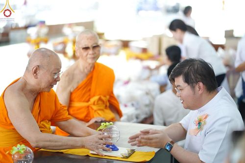 ภาพ No.212660:วันพฤหัสบดีที่ 20 มีนาคม พ.ศ. 2568 พิธีเจริญพระพุทธมนต์ เนื่องในอายุวัฒนมงคลครบ 74 ปี พระภาวนาธรรมวิเทศ วิ. (ภูเบศ ฌานาภิญโญ) ณ หอฉันคุณยายฯ วัดพระธรรมกาย