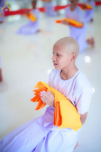 ภาพ No.216882:วันเสาร์ที่ 5 เมษายน พ.ศ. 2568 พิธีตัดปอยผม พิธีขอขมาผู้ปกครอง พิธีมอบบาตรและผ้าไตร พิธีบรรพชา ณ ศูนย์ปฏิบัติธรรมและศูนย์อบรมเยาวชนพระนครศรีอยุธยา ต.พุทเลา อ.บางปะหัน จ.พระนครศรีอยุธยา