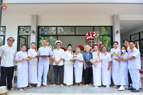 ภาพ No.132477:พิธีถวายมหาสังฆทานจันทบุรี 132 วัด บูชาธรรม 80 ปี หลวงพ่อธัมมชโย วันจันทร์ที่ 25 มีนาคม พ.ศ. 2567 ณ ศูนย์ปฏิบัติธรรมจันทบุรี