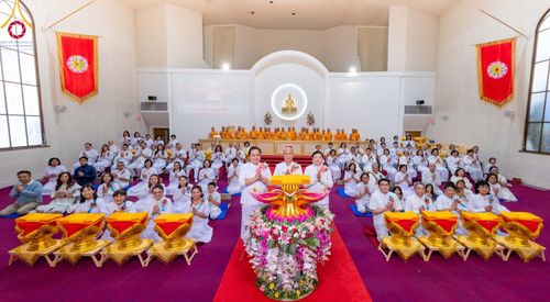 ภาพ No.100955:พิธีทอดกฐินบรมจักรพรรดิสร้างทุกสิ่ง ณ วัดพระธรรมกายออเรกอน ประเทศสหรัฐอเมริกา  วันอาทิตย์ ที่ 26 พฤศจิกายน พ.ศ. 2566