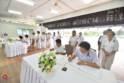 ภาพ No.267568:วันที่ 7 พฤศจิกายน พ.ศ. 2568 พสกนิกรอำเภอคลองหลวง รวมใจบำเพ็ญกุศลปัณรสมวาร (15 วัน) อุทิศถวายเป็นพระราชกุศลแด่ “สมเด็จพระพันปีหลวง” ณ วัดพระธรรมกาย