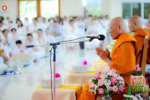 ภาพ No.142372:พิธีทอดผ้าป่าเพื่องานพระพุทธศาสนา , พิธีเจริญพระพุทธมนต์ , พิธีถวายสังฆทานแด่คณะสงฆ์ น้อมบูชาธรรม 80 ปี หลวงพ่อธัมมชโย และครบรอบ 12 ปี ธรรมอุทยานบ้านแป้ง อำเภอพรหมบุรี จังหวัดสิงห์บุรี ในวันเสาร์ที่ 22 มิถุนายน พ.ศ. 2567