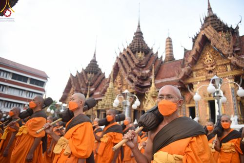 ภาพ No.127959:คณะพระธรรมยาตราฯ ปฎิบัติธรรมและถ่ายภาพหมู่ประวัติศาสตร์ ณ ลานหน้าพระปรางค์สามยอด วัดโคกสมานคุณ อ.หาดใหญ่ จ.สงขลา วันเสาร์ที่ 9 มีนาคม พ.ศ. 2567