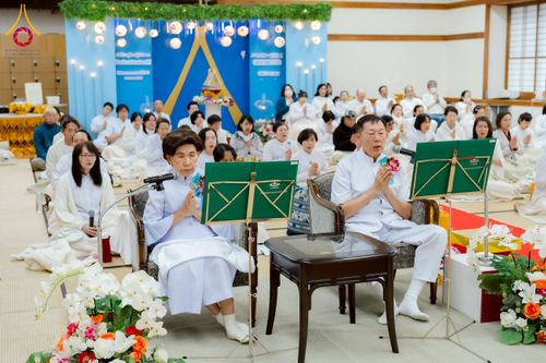 ภาพ No.220973:วันที่ 13 เมษายน พ.ศ. 2568 พิธีโปรยรัตนชาติปฐมเริ่มสถาปนาเจดีย์ และ พิธีเปิดหมู่บ้านปฏิบัติธรรม เพื่อการบรรลุธรรม ณ วัดป่าธรรมกายนานาชาติโทชิหงิ  ประเทศญี่ปุ่น