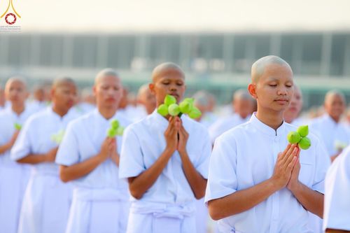 ภาพ No.133725:พิธีเวียนประทักษิณและพิธีวันทาเจดีย์ โครงการบรรพชาสามเณร ฟื้นฟูพระพุทธศาสนาทั่วไทย ณ วัดพระธรรมกาย วันเสาร์ที่ 6 เมษายน พ.ศ. 2567