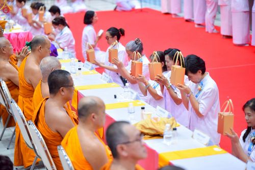 ภาพ No.231529:สัมมนาคณะสงฆ์ เพื่อการฟื้นฟูพระพุทธศาสนา  (ภาคตะวันออก 8 จังหวัด) ปราจีนบุรี ชลบุรี จันทบุรี ฉะเชิงเทรา นครนายก สระแก้ว ระยอง ตราด โครงการกฐินสามัคคีทั่วไทย 30,000 วัด ประจำปี พุทธศักราช 2568 ณ ศูนย์การศึกษาเขาแก้วเสด็จ  อาคารสภาธรรมทายาท  ต.บ้านนา อ.กบิ