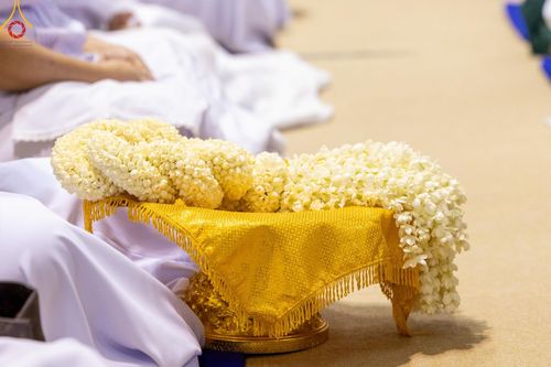 ภาพ No.159976:พิธีปฎิบัติธรรม , พิธีสักการะพระมงคลเทพมุนี (สด จนฺทสโร) พระผู้ปราบมาร ณ สภาธรรมกายสากล วัดพระธรรมกาย วันพฤหัสบดีที่ 10 ตุลาคม พ.ศ. 2567