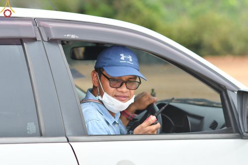 ภาพ No.128644:V.33 รวมพลังเพื่อบางกล่ำ การเตรียมงานของเจ้าหน้าที่หน่วยงานต่างๆ เพื่องานธรรมยาตราอัญเชิญพระบรมสารีริกธาตุ ประดิษฐาน ณ มหารัตนเจดีย์สิริปทุมสวรรค์ (เจดีย์อริยพุทธะ 5 พระองค์) ศูนย์ปฏิบัติธรรมภาคใต้ อ.บางกล่ำ จ.สงขลา ระหว่างวันที่ 9-10 มีนาคม พ.ศ. 2567