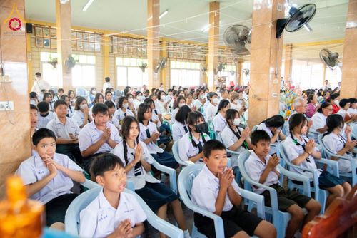 ภาพ No.205193:พิธีทอดผ้าป่าทำนุบำรุงศาสนสถาน ณ วัดบางขัน ตำบลคลองหนึ่ง อำเภอคลองหลวง จังหวัดปทุมธานี ในโครงการธรรมยาตรา กตัญญูบูชา มหาปูชนียาจารย์ พระมงคลเทพมุนี(สด จนฺทสโร) พระผู้ปราบมาร อนุสรณ์สถาน 7 แห่ง ปีที่ 13 วันที่ 30 มกราคม พ.ศ. 2568