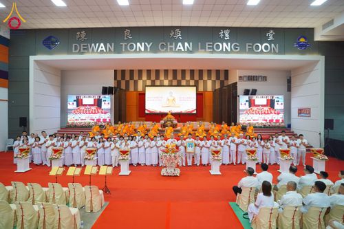 ภาพ No.173788:พิธีทอดกฐิน ศูนย์ปฏิบัติธรรม "ธรรมโยธิน" วัดแก้วธรรมชัยมาเลเซีย วันที่ 27 ตุลาคม พ.ศ. 2567