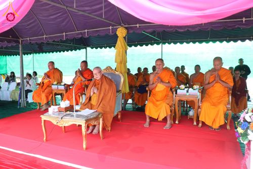 ภาพ No.174105:พิธีวางศิลาฤกษ์มหาสมบัติ โปรยรัตนชาติบ่อมงคลเศรษฐี ติดแผ่นทอง ลูกนิมิต - ช่อฟ้า เพื่อสถาปนาสร้างอุโบสถ บูชาธรรม 80 ปีหลวงพ่อธัมมชโย ณ วัดทุ่งเจริญธรรม อ.อมก๋อย จ.เชียงใหม่ วันที่ 8 พฤศจิกายน พ.ศ. 2567