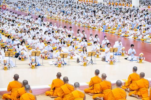 พิธีถวายคิลานเภสัชและอุปกรณ์การแพทย์ บูชาธรรมเนื่องในวันธรรมชัย วันที่ 19 สิงหาคม พ.ศ. 2566 ณ ห้องแก้วสารพัดนึก วัดพระธรรมกาย