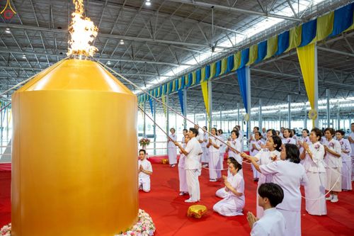 ภาพ No.247068:วันที่ 21 กันยายน พ.ศ. 2568 งานบุญวันอาทิตย์ พิธีจุดเทียนใจ ไฟนิรันด์ อนันตชัย ณ วัดพระธรรมกาย จ.ปทุมธานี