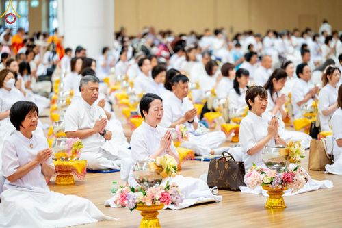 ภาพ No.206898:พิธีถวายโคมมาฆประทีป น้อมถวายเป็นพุทธบูชา แด่คณะพระภิกษุ สามเณร วัดพระธรรมกาย วันอาทิตย์ที่ 9 กุมภาพันธ์ พ.ศ. 2568 ณ ห้องแก้วสารพัดนึก 2 สภาธรรมกายสากล วัดพระธรรมกาย จังหวัดปทุมธานี