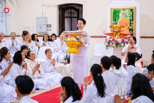 ภาพ No.175334:พิธีทอดกฐิน วัดพระธรรมกายแมนเชสเตอร์ เอดจลีย์ สต็อคพอร์ต ประเทศอังกฤษ ในโครงการกฐินสามัคคีทั่วไทย 30,000 วัด บูชาธรรม 80 ปี หลวงพ่อธัมมชโย โดยคณะศิษยานุศิษย์วัดพระธรรมกาย วันที่ 10 พฤศจิกายน พ.ศ. 2567