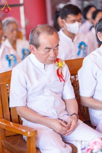 ภาพ No.197362:พิธีเจริญพระพุทธมนต์ ปฏิบัติธรรม มอบทุนการศึกษา ถวายสังฆทาน 108 วัด เพื่อถวายเป็นพุทธบูชา และขับเคลื่อนโครงการหมู่บ้านรักษาศีล 5 โดยคณะสงฆ์จังหวัดนนทบุรี คณะศิษยานุศิษย์วัดพระธรรมกาย โครงการธรรมยาตรา ปีที่ 13 ณ วัดตะเคียน อ.บางกรวย จ.นนทบุรี